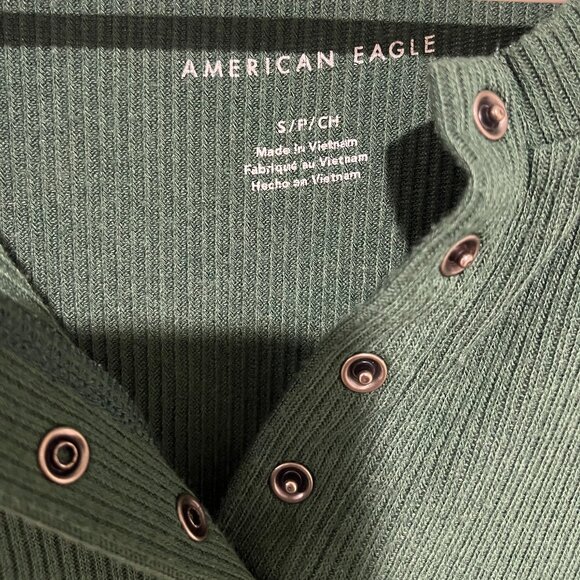 American Eagle cropped baby doll tee - Picture 2 of 3